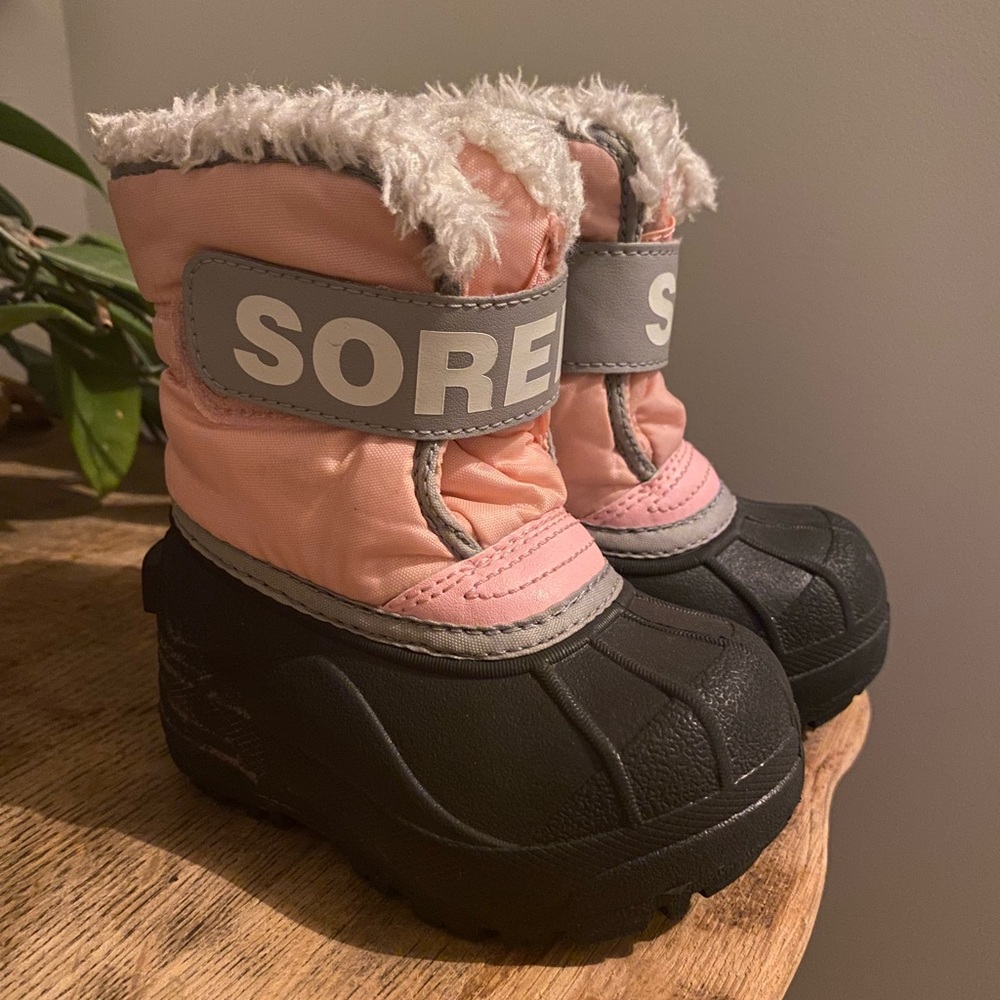 Sorel Toddlers/Baby 6, Pink and Black Snow Boots